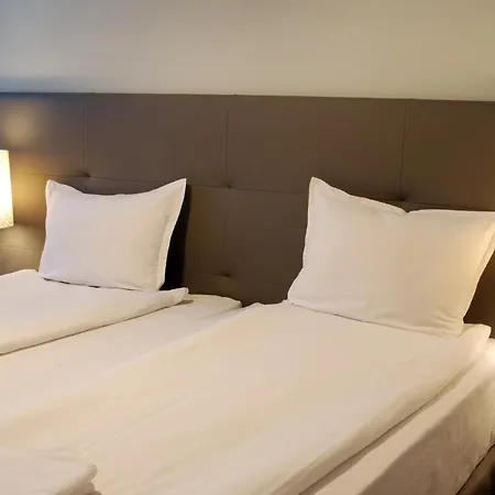 White Lavina - Ski, Bike, Hike Apartahotel Bansko